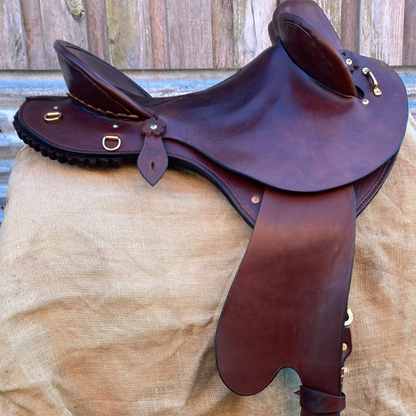 Bally Tack Leather Fender Saddle- Quinn