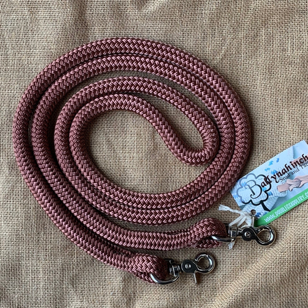 Joined_rope_reins_clips