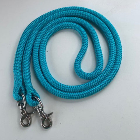 Turquoise_rope_reins_joined_with_clips